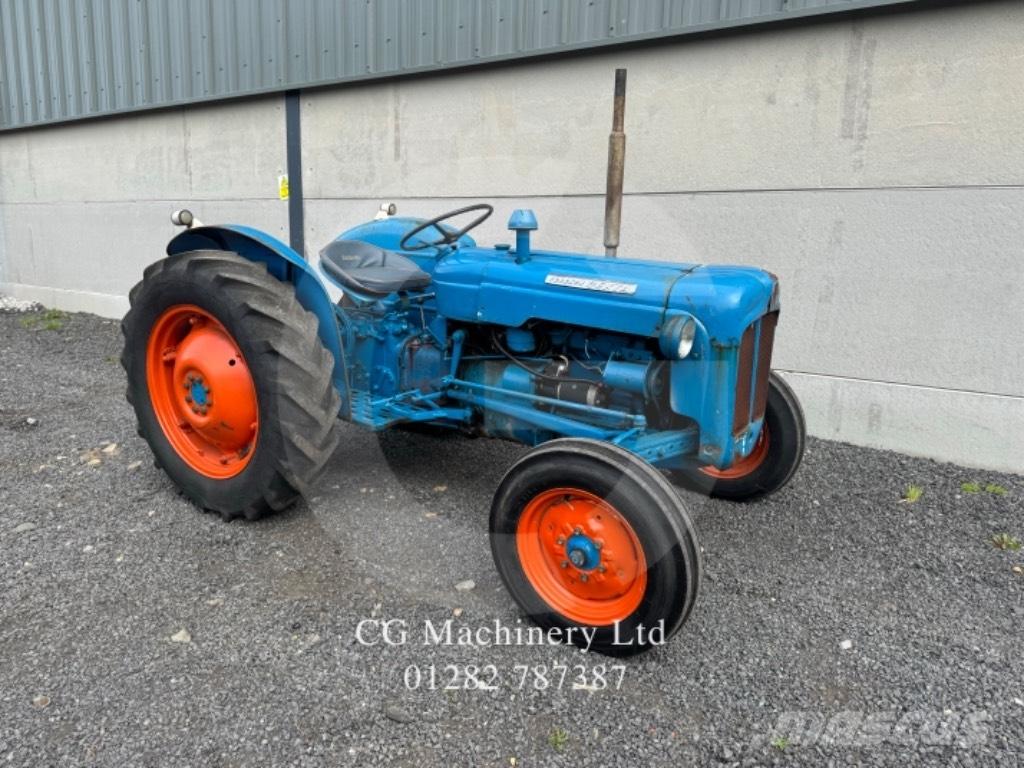 Fordson Dexta Tractoare