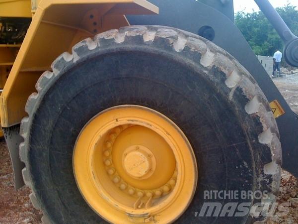 Volvo L180 Incarcator pe pneuri