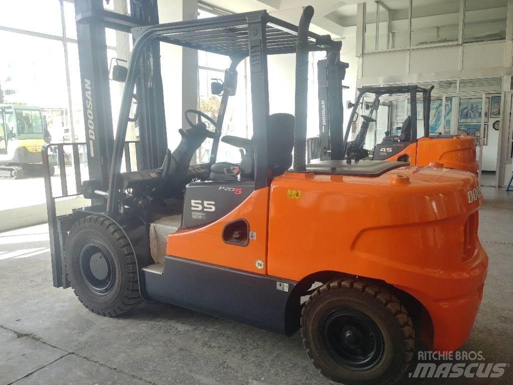 Doosan D55 SC-5 Stivuitor diesel