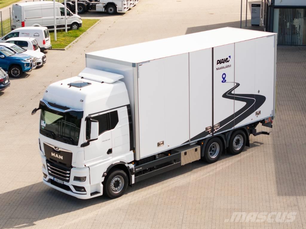 MAN TGX 26.520 6x2-4 Autocamioane