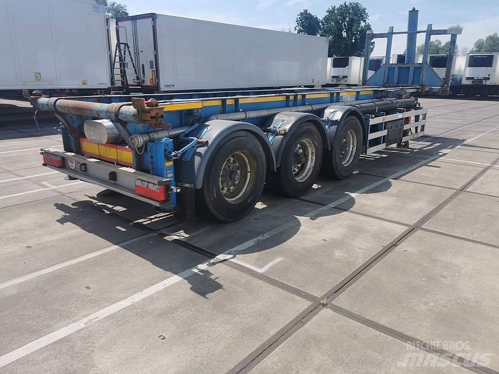 Renders TIPPER Camion cu semi-remorca cu incarcator