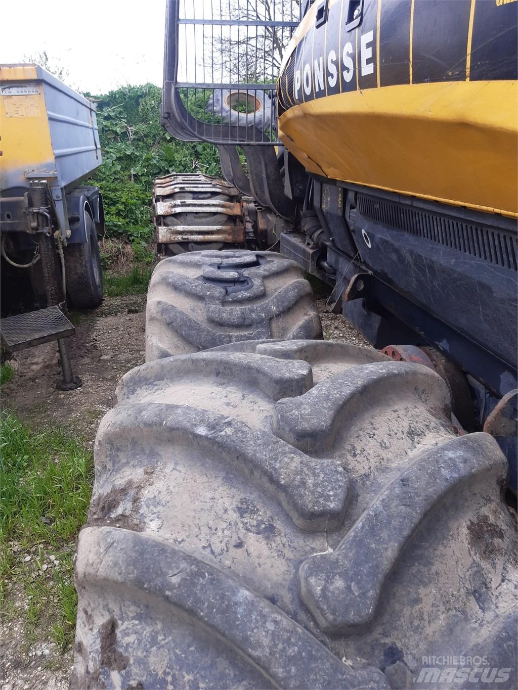 Ponsse Wisent 8W Transportoare
