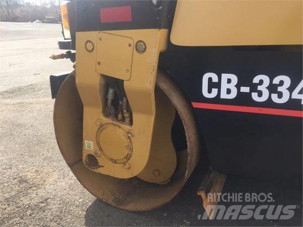 CAT CB 334 D Cilindri compactori dubli