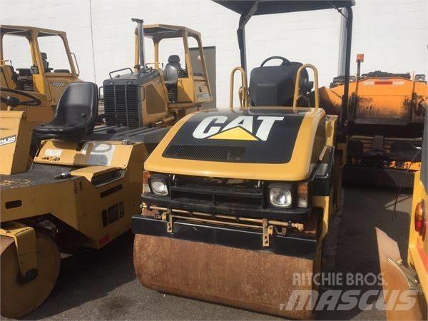 CAT CB 334 D Cilindri compactori dubli