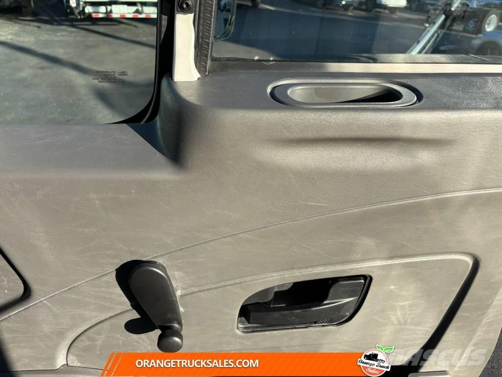 International 4300 Autocamioane