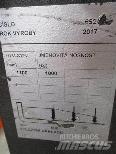 Toyota OSE 100W Stivuitoare de micã inaltime pentu logistica