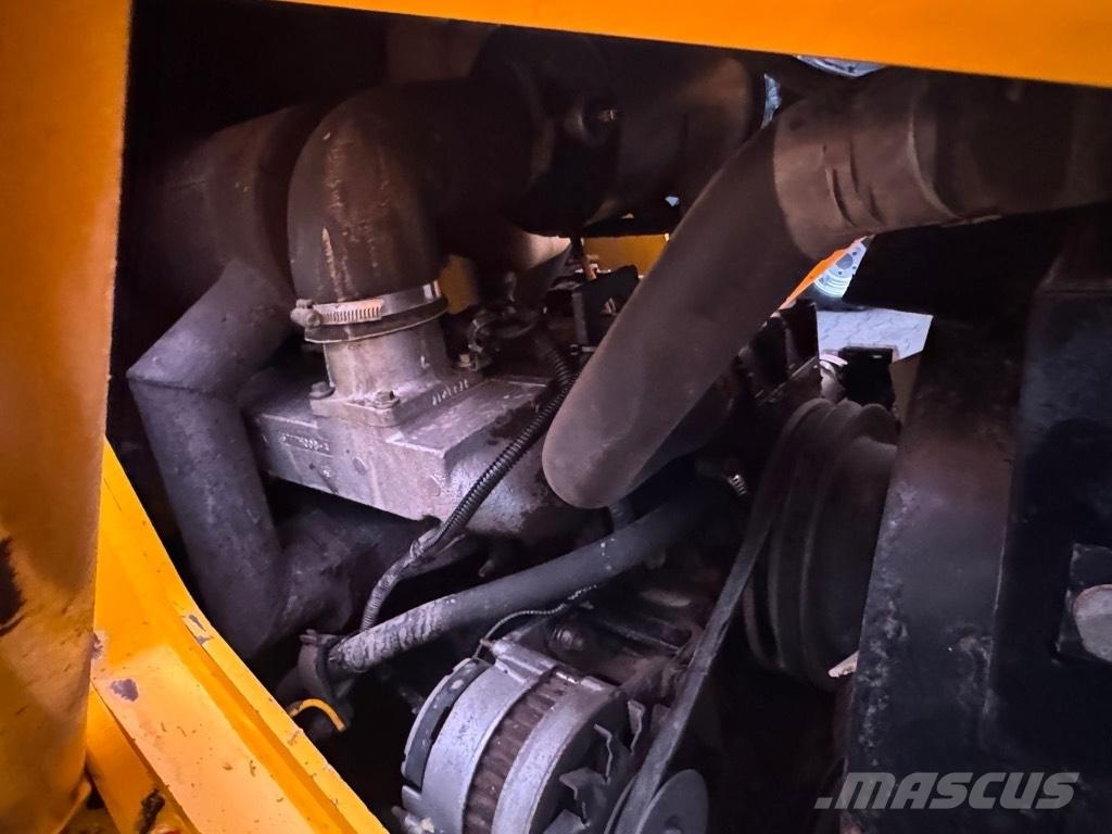 JCB 2 CX Airmaster Incarcator pe pneuri