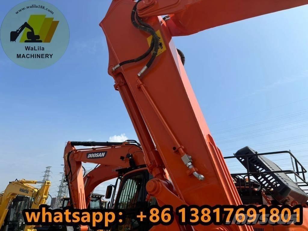 Hitachi ZX 210 Excavatoare pe șenile
