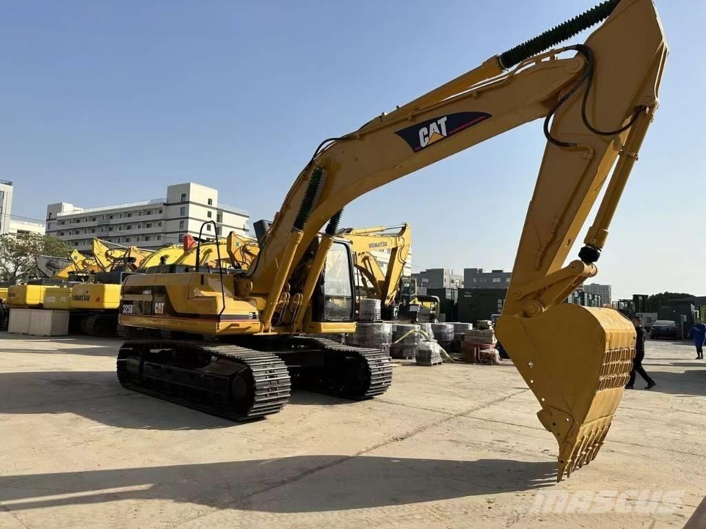 CAT 325 B L Excavatoare pe șenile
