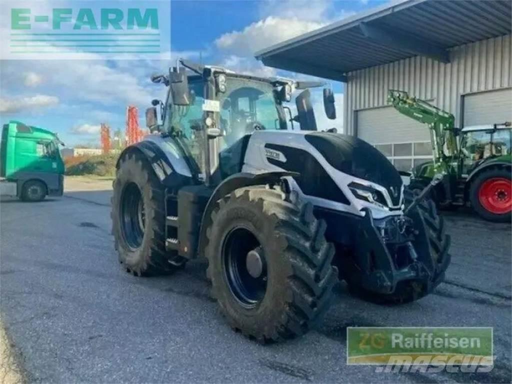 Valtra q265 Tractoare