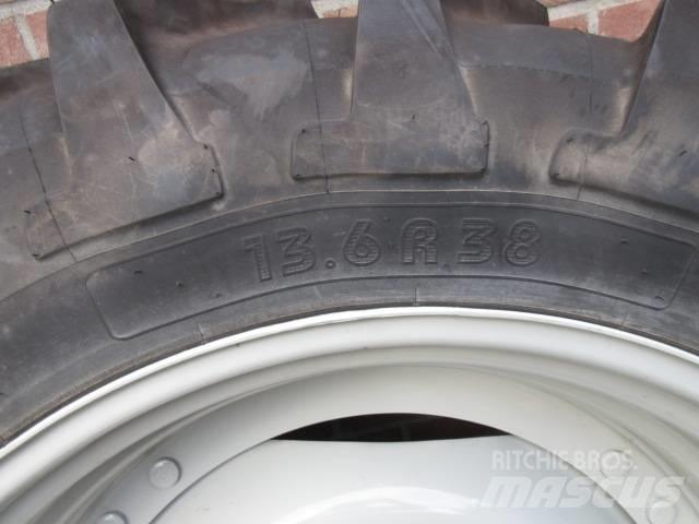 Michelin 13.6/38 Roti