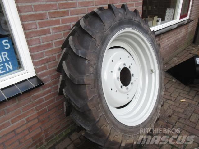 Michelin 13.6/38 Roti