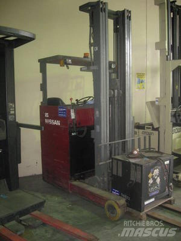 Nissan Reach Truck Stivuitor cu catarg retractabil