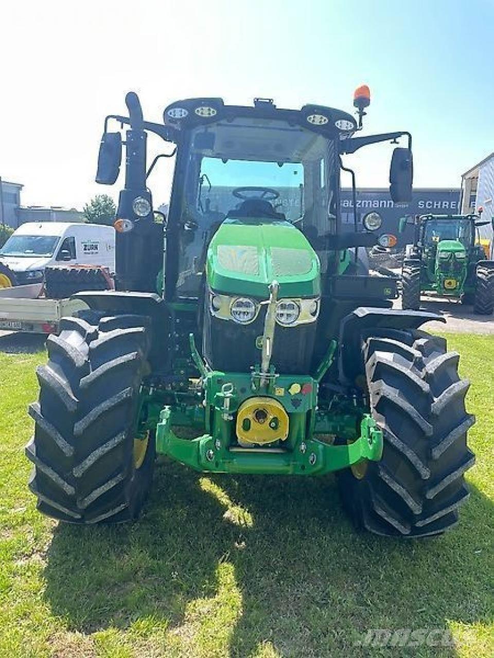 John Deere 6120m Tractoare
