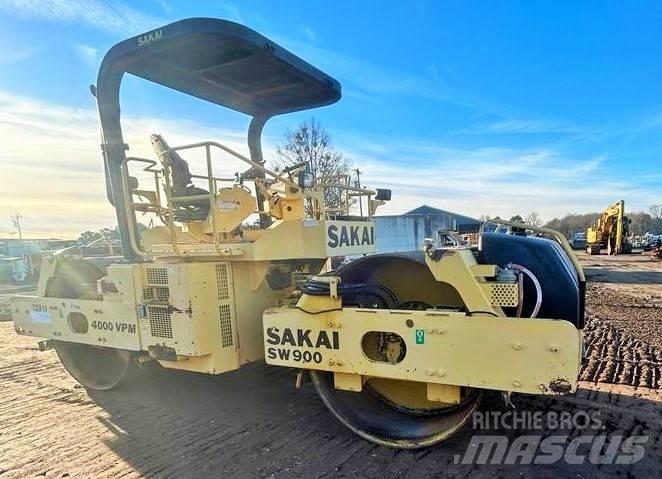 Sakai SW 900 Cilindri compactori cu roti