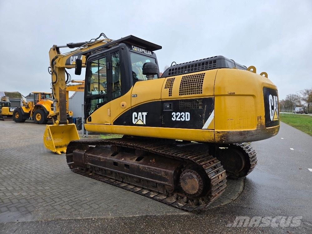 CAT 323DL Excavatoare pe șenile
