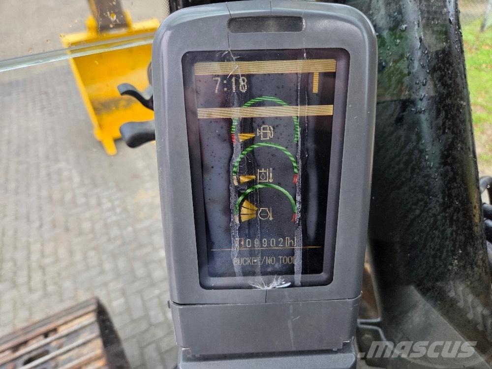 CAT 323DL Excavatoare pe șenile
