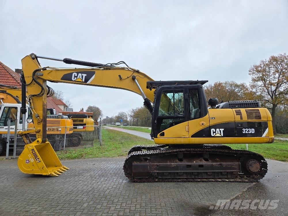 CAT 323DL Excavatoare pe șenile

