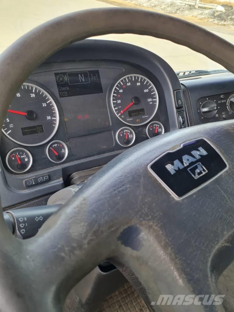 MAN TGA 26.480 Camion cu carlig de ridicare