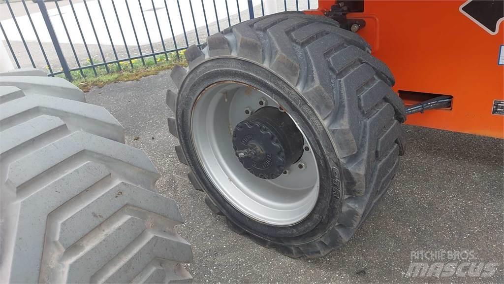 JLG 680SGW+ Nacele cu brat telescopic