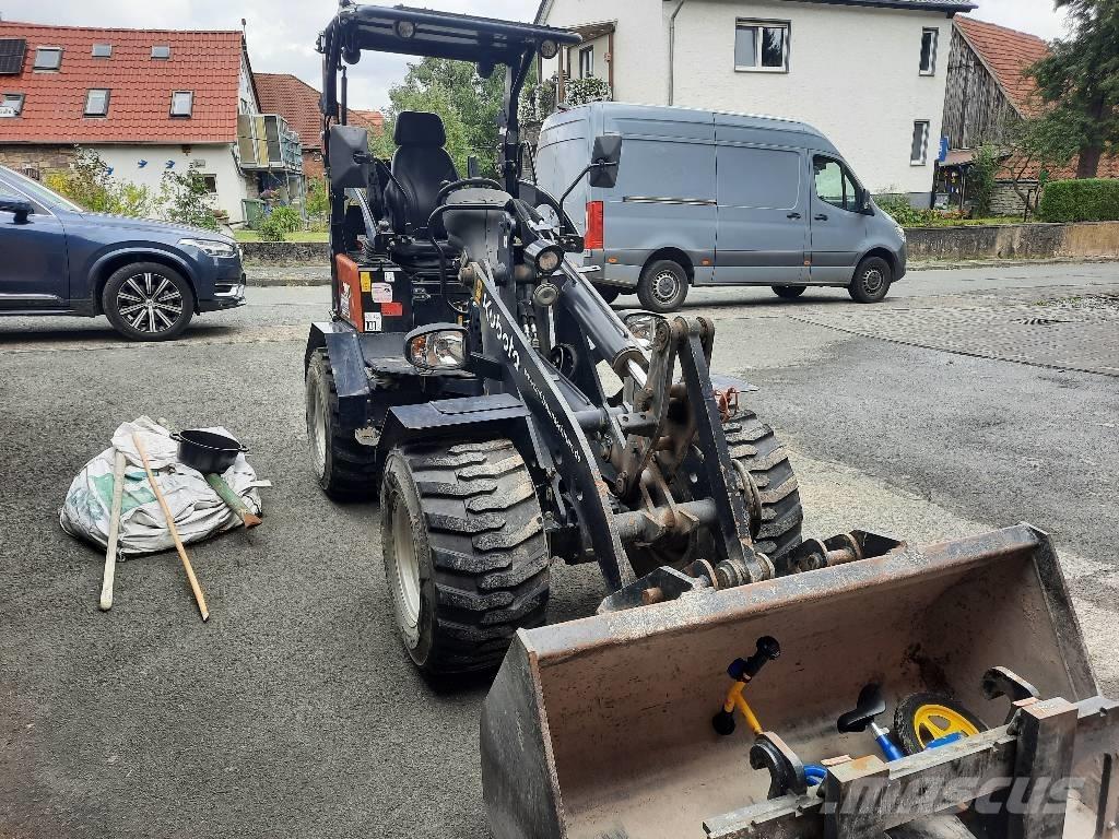 GiANT V 452 X-Tra Incarcator pe pneuri