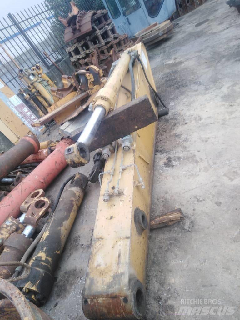 CAT M 318 Sasiuri si suspensii