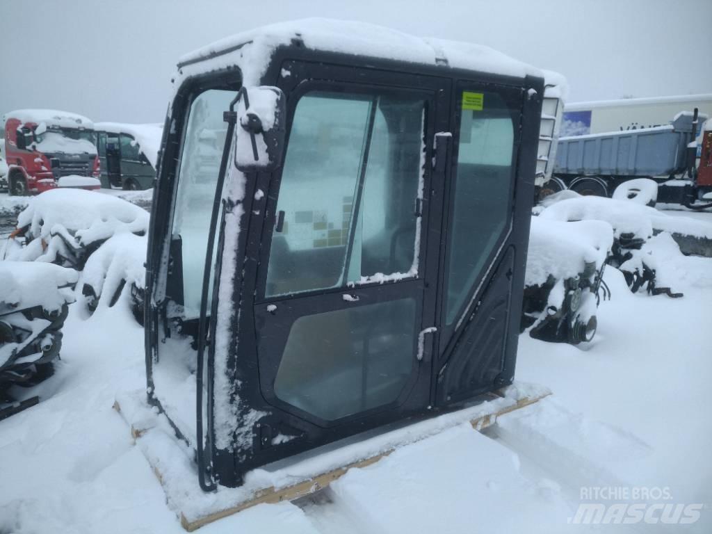 Volvo BM 325FL Cabin Cabine si interior