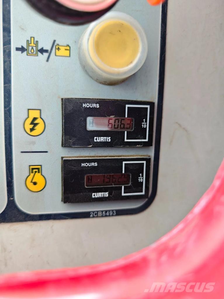 Dino 220 XTC 2 Nacele cu brat articulat