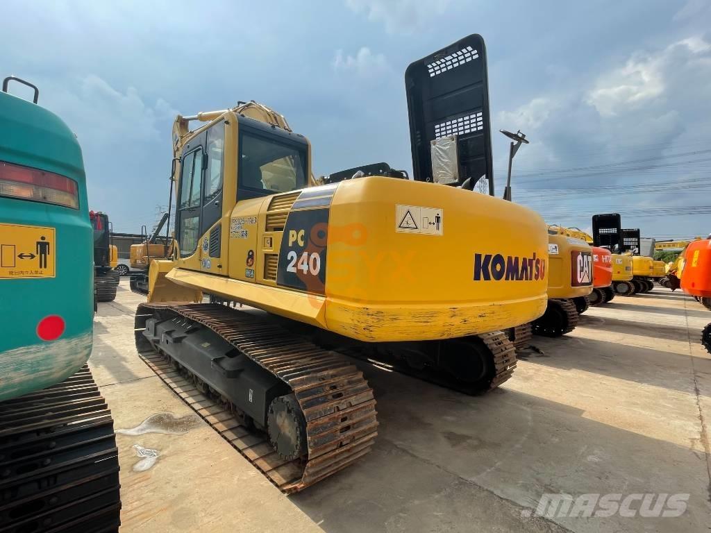 Komatsu PC 240-8 Excavatoare pe șenile
