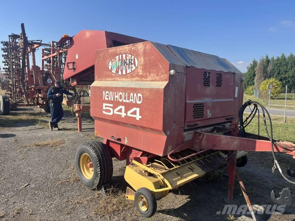 New Holland 544 Masina de balotat cilindric