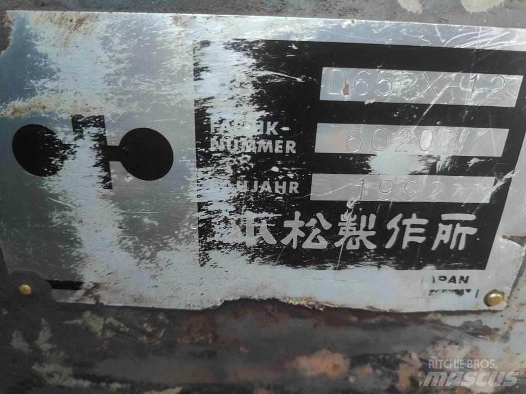 Komatsu D 65 PX-12 Buldozere pe senile