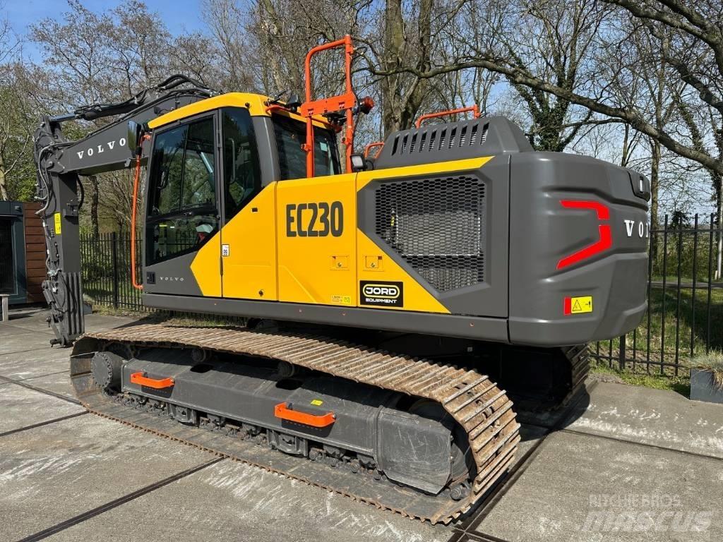 Volvo EC 230FL Excavatoare pe șenile
