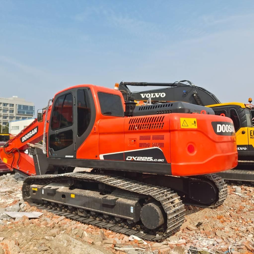 Doosan DX225LC-9C Excavatoare pe șenile
