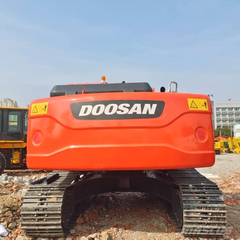 Doosan DX225LC-9C Excavatoare pe șenile
