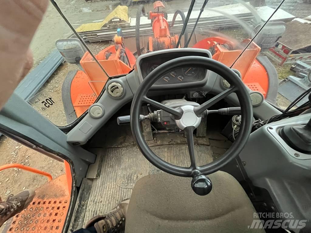 Doosan DL 400 Incarcator pe pneuri