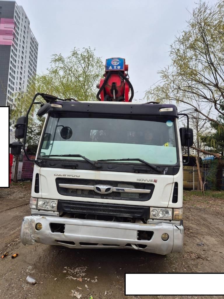 Horyong SKY450 Platforme aeriene montate pe camion