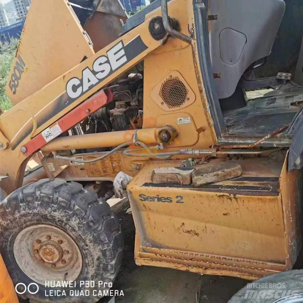 CASE 580 Combine forestiere