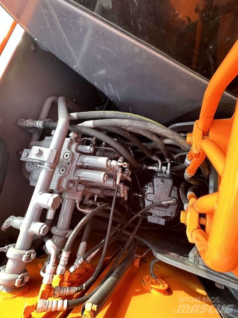 Hitachi ZX 70 Excavatoare pe șenile
