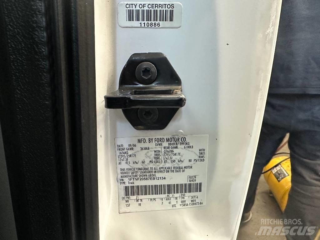 Ford F 250 Autobasculanta