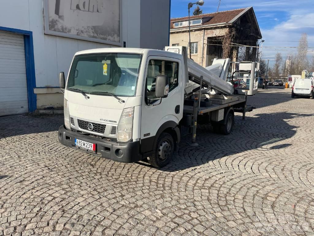 VERSALIFT VTX-240 Platforme aeriene montate pe camion