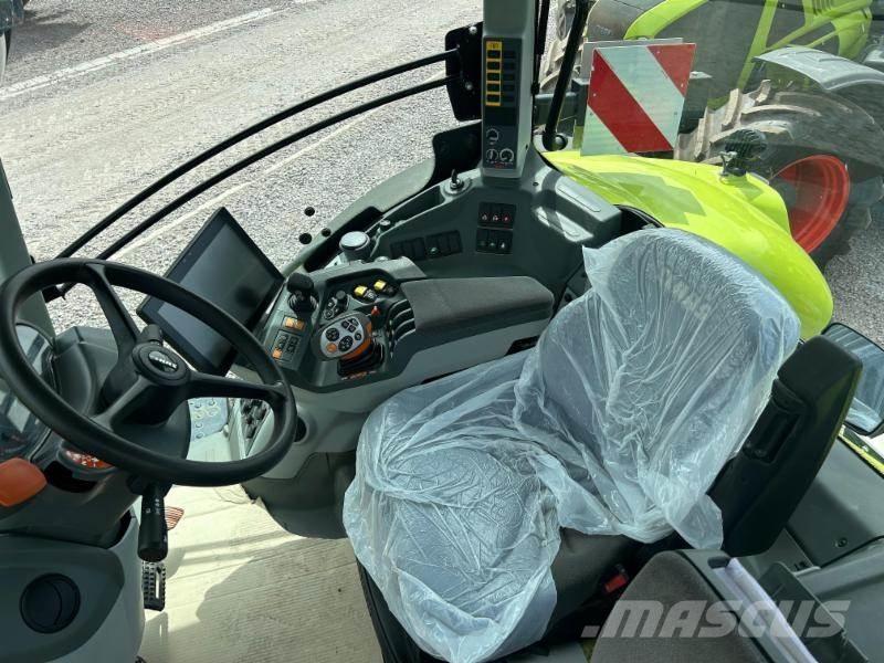 CLAAS AXION 870 Tractoare