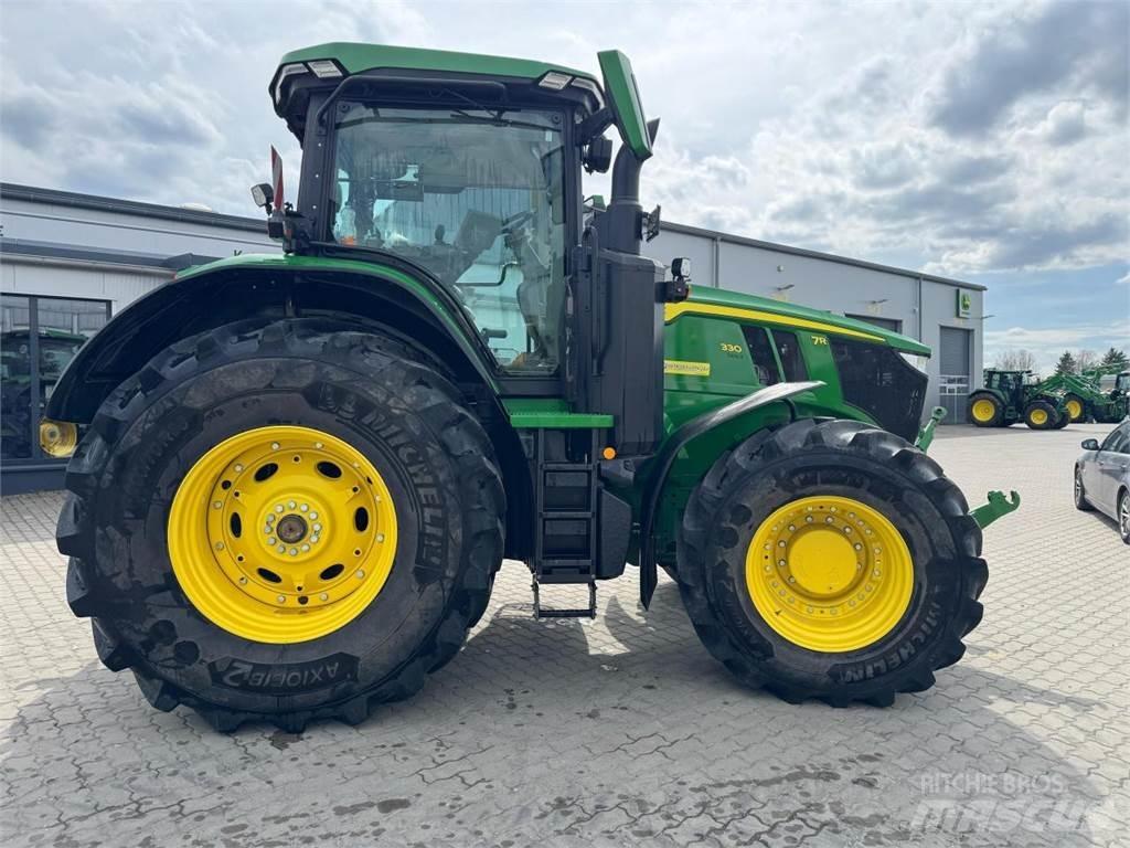 John Deere 7R 330 Tractoare
