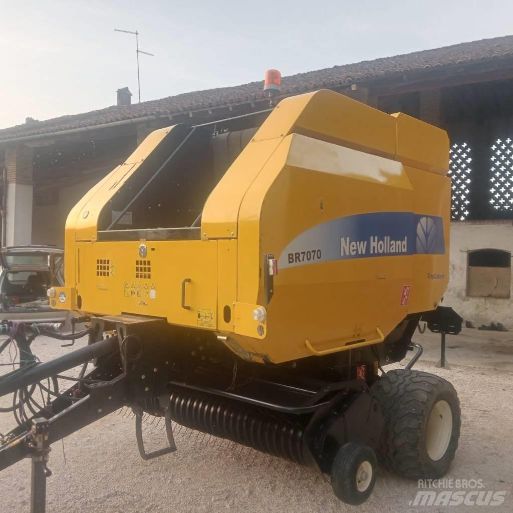 New Holland BR 7070 Masina de balotat cilindric