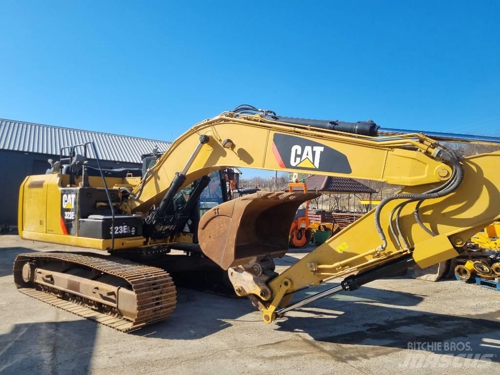 CAT 323 EL Excavatoare pe șenile
