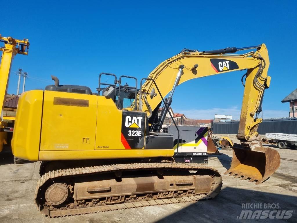 CAT 323 EL Excavatoare pe șenile
