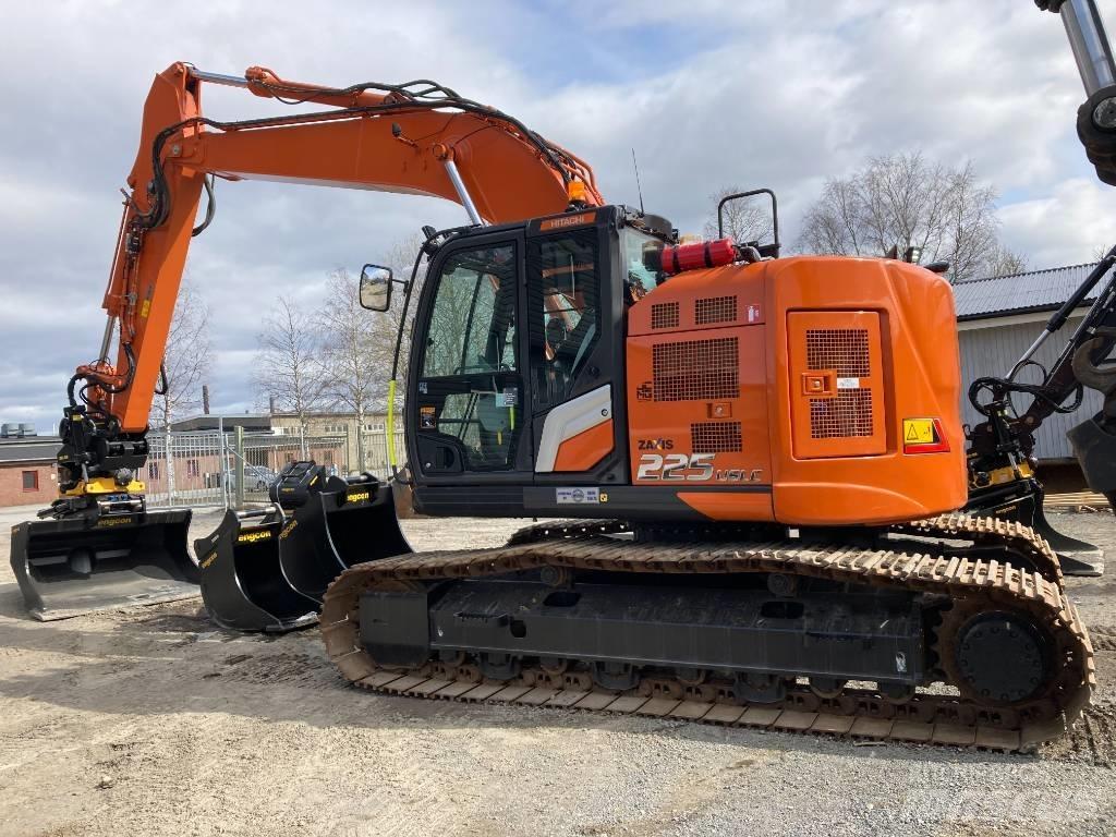 Hitachi ZX 225 US LC Excavatoare pe șenile
