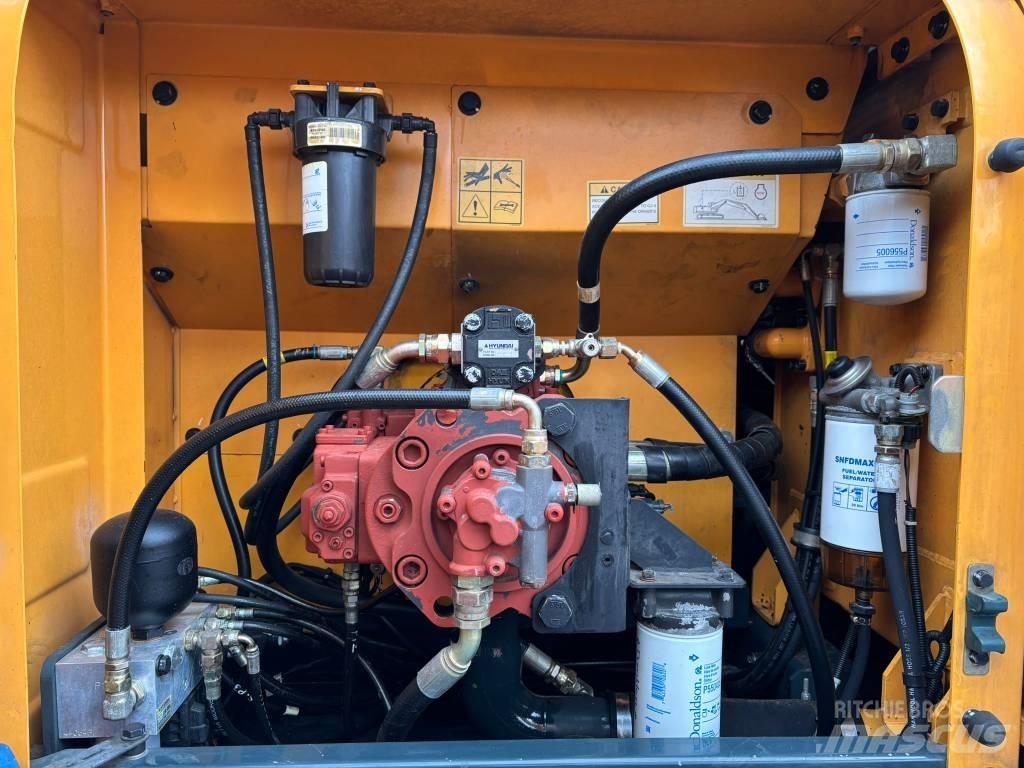Hyundai 220LC-9A Excavatoare pe șenile
