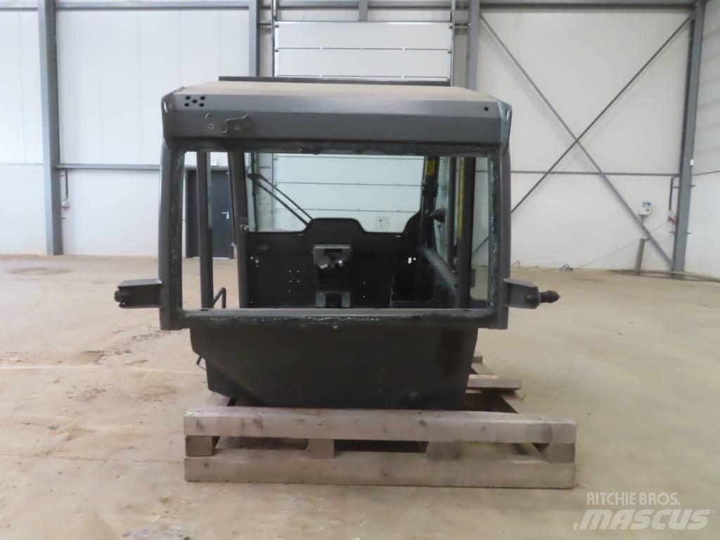 Kramer 353-354 Cabine si interior