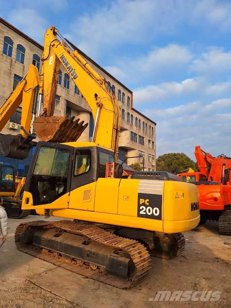 Komatsu PC 200-7 Excavatoare pe șenile
