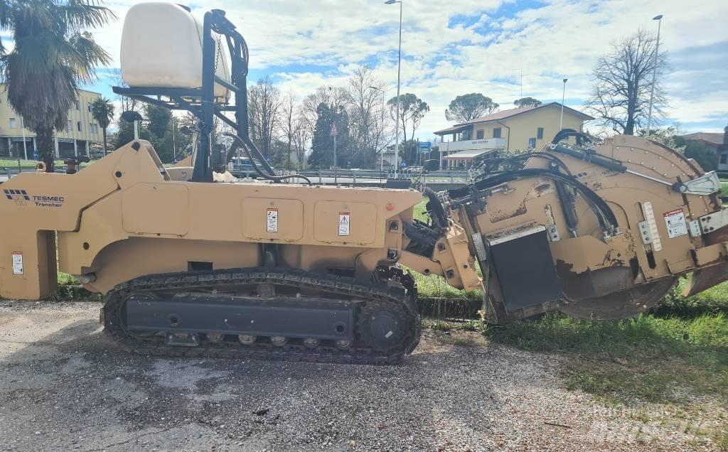 Tesmec 300 Excavatoare de santuri